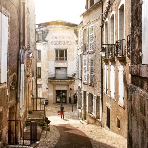 Source: http://alisaineurope.tumblr.com