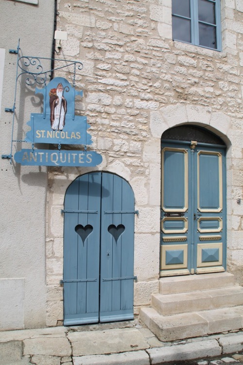 Source: http://alisaineurope.tumblr.com