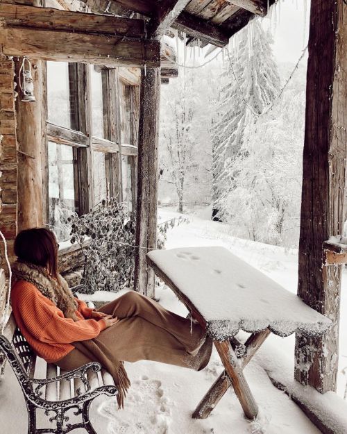 Source: http://hiddenromania.tumblr.com